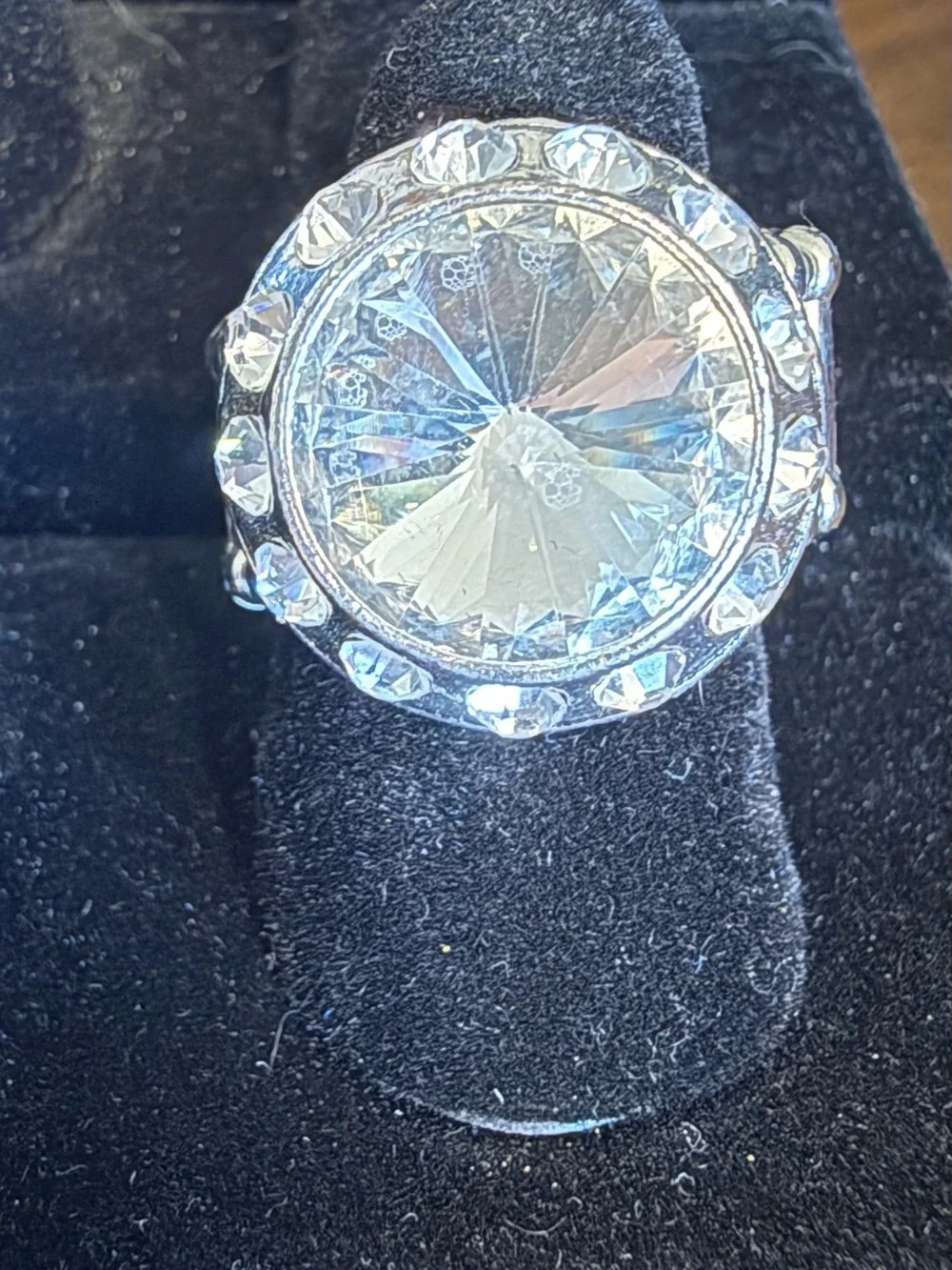 paparazzi Clear Crystal Halo Ring - Silver Tone